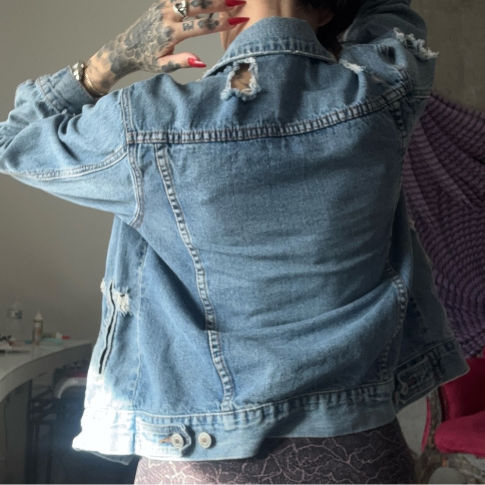 Jean jacket - Picture 6 of 9